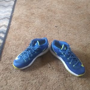 Size 8.5 LeBron 11 lows